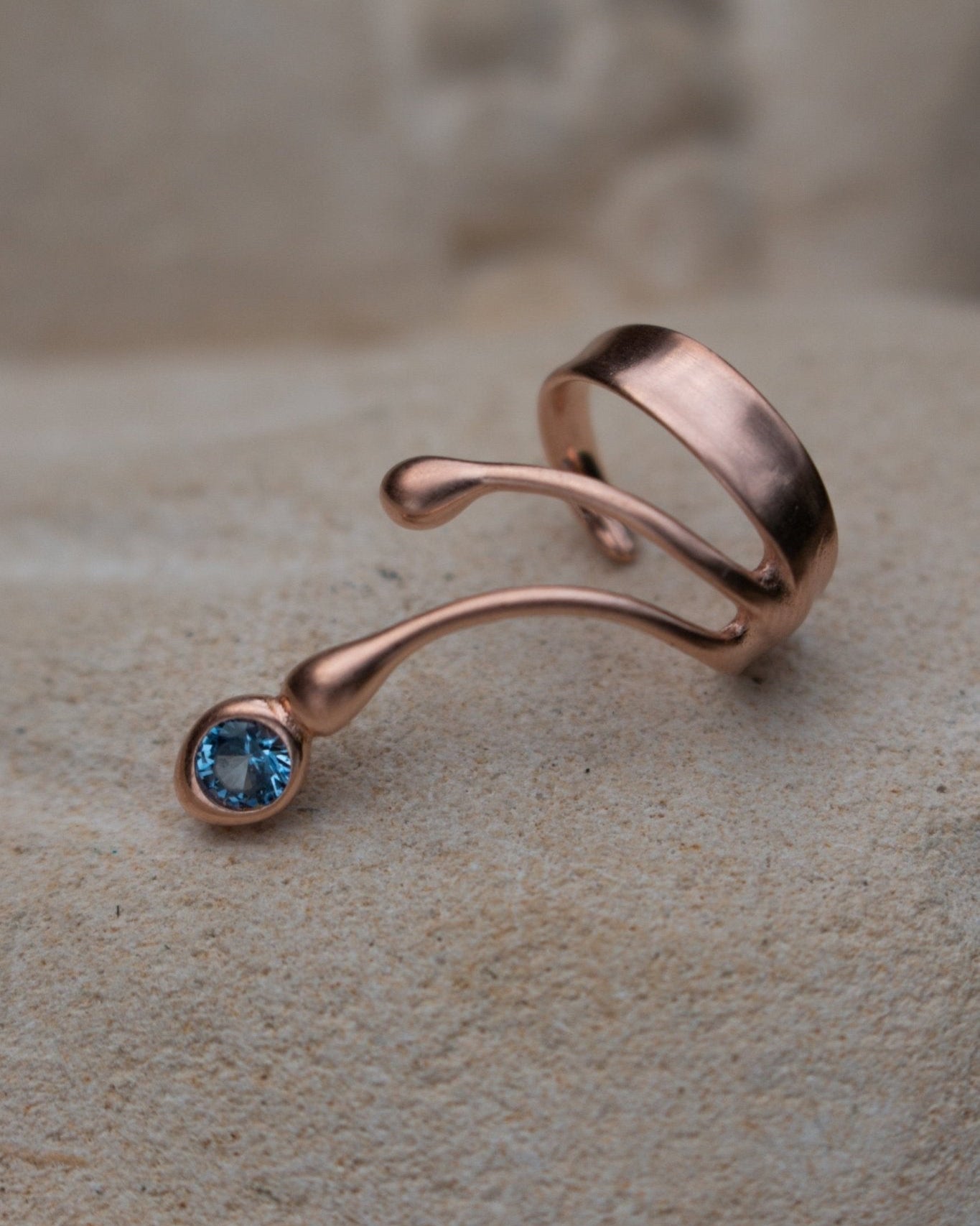 Kleine Sina blau Earcuff Nella & Sina