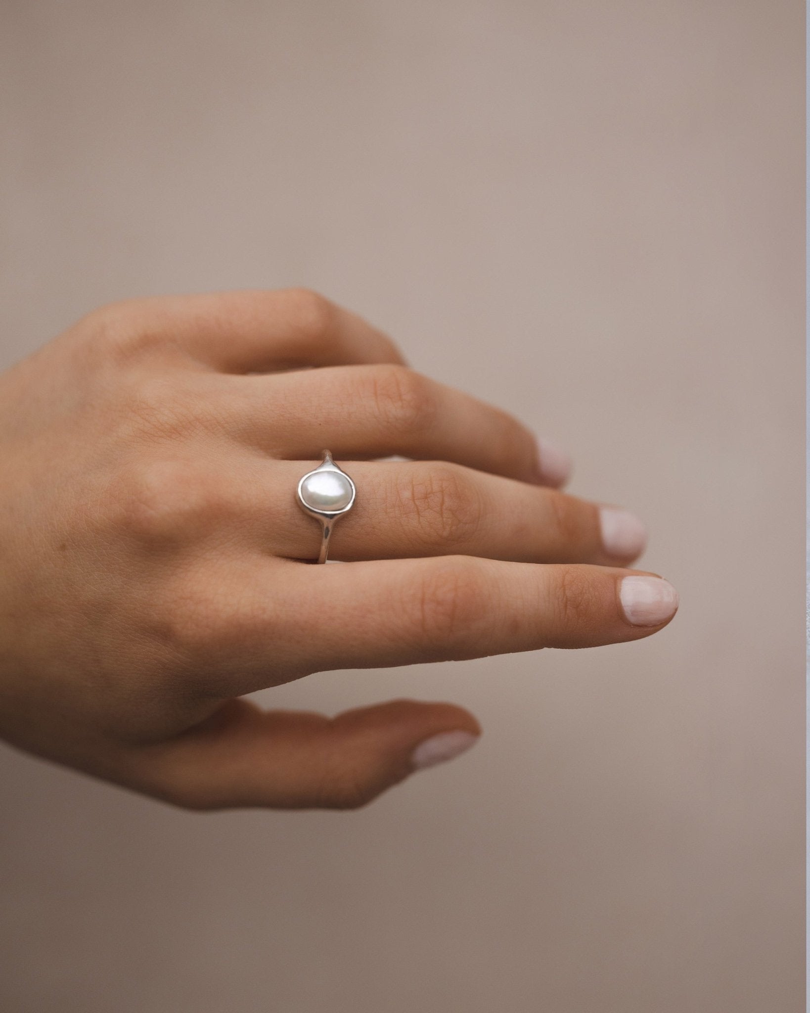 Bhodis Perlen Ring Nella & Sina