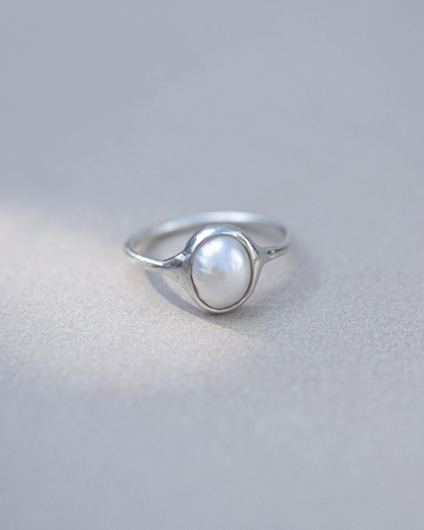 Bhodis Perlen Ring Nella & Sina