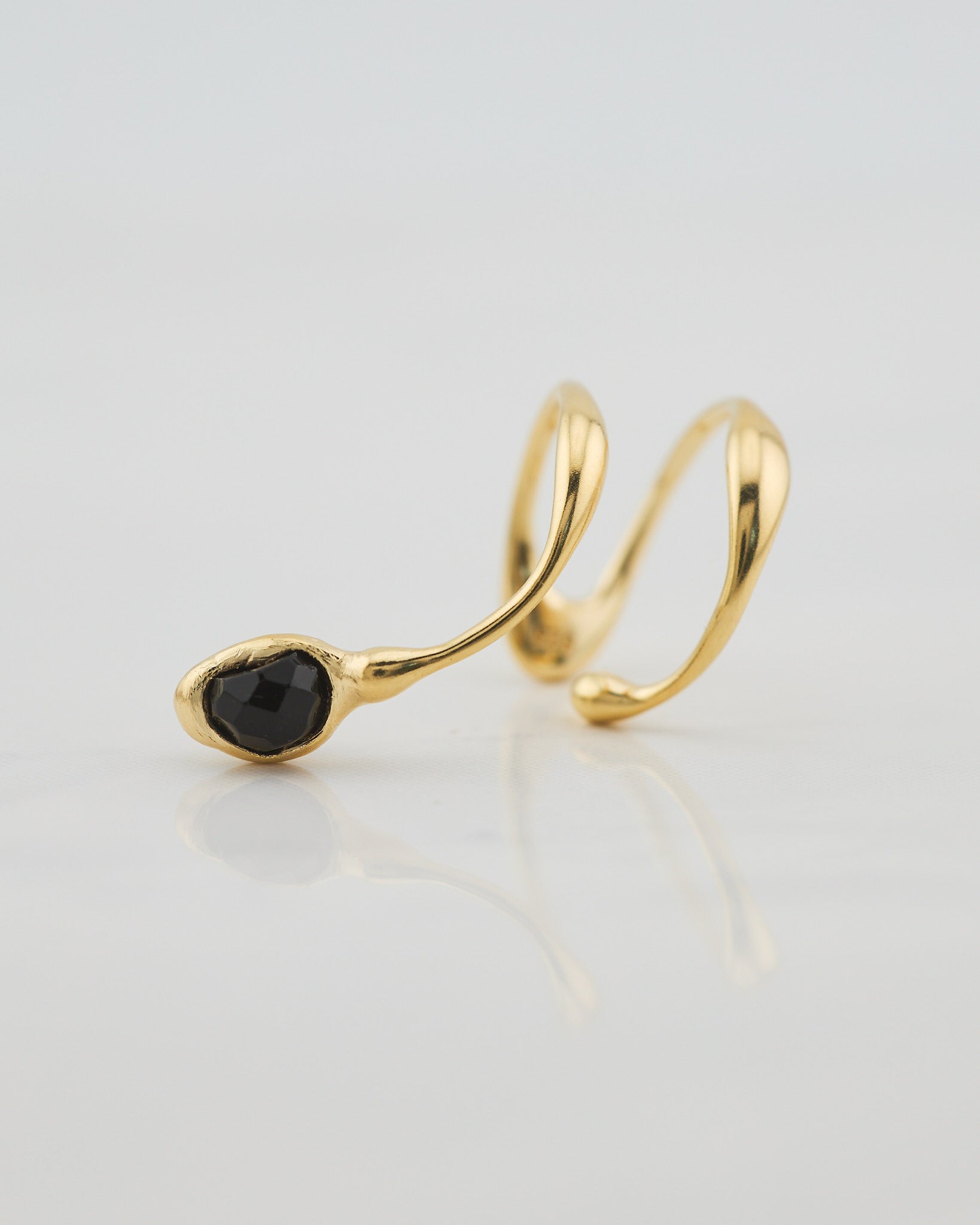 Jana Onyx Earcuff Nella & Sina