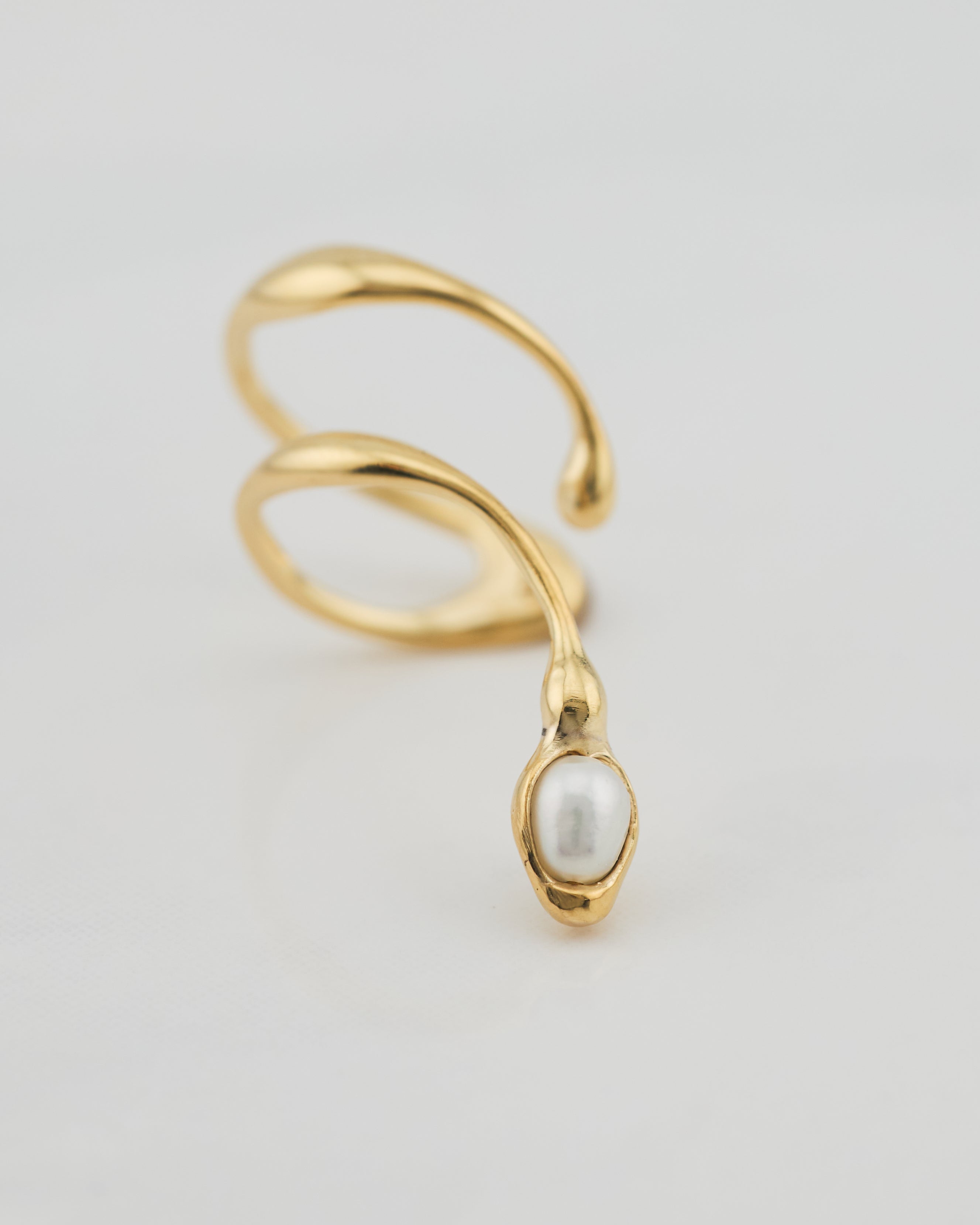 Jana Pearls Earcuff